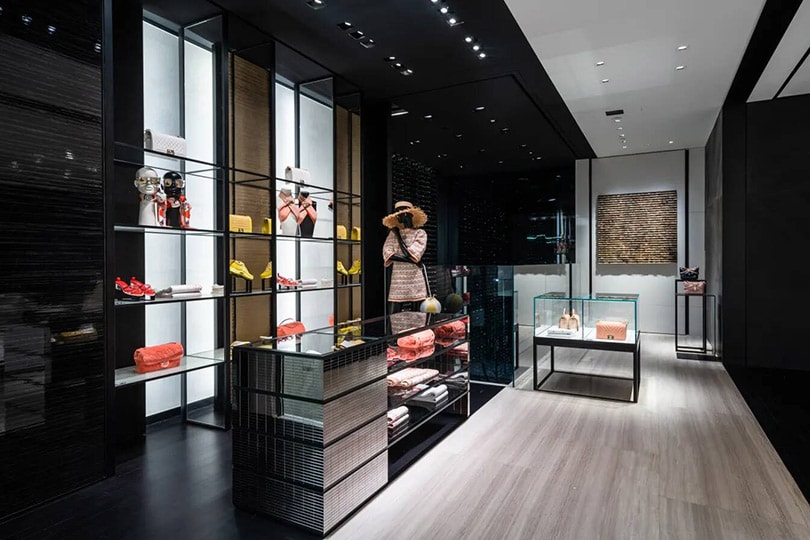 Chanel lanza su colección con Pharrell Williams e inaugura tienda en Seúl Chanel lanza su colección con Pharrell Williams e inaugura tienda en Seúl
