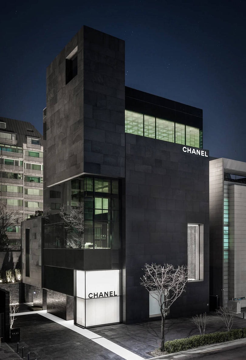 Chanel lanza su colección con Pharrell Williams e inaugura tienda en Seúl Chanel lanza su colección con Pharrell Williams e inaugura tienda en Seúl