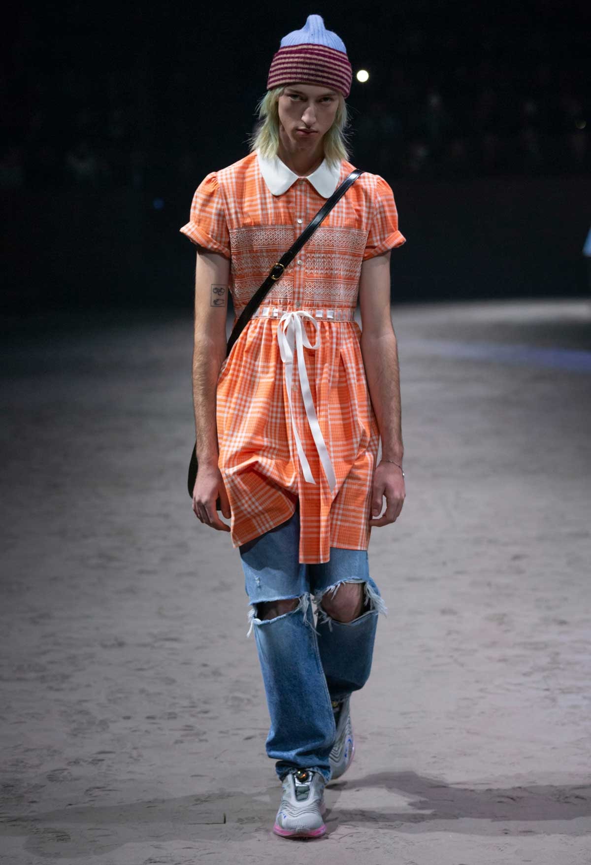 Gucci sacude Milán liberando al hombre de su “masculinidad tóxica” Gucci sacude Milán liberando al hombre de su “masculinidad tóxica”